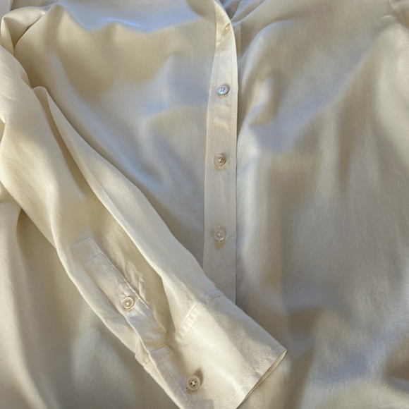 Everlane oversized blouse in cream - Picture 4 of 5